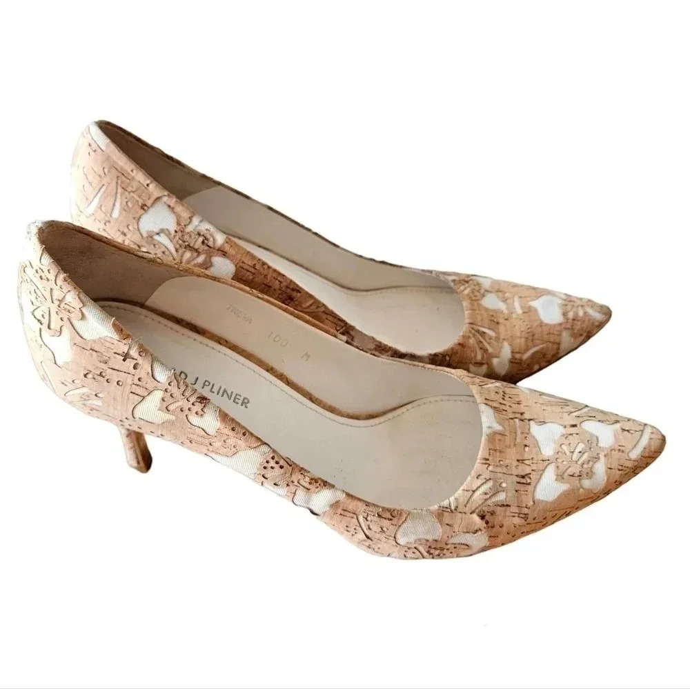 Donald J. Pliner Beige Treva Pointed Toe Heels Pumps  Shoes Size 10. - Picture 9 of 14